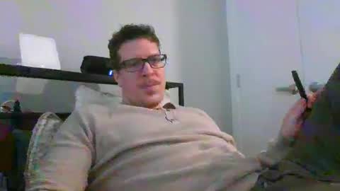 Snapshot of weatheredvoid chatting on 02.03.25 WeatheredVoid online show from 02.03.25