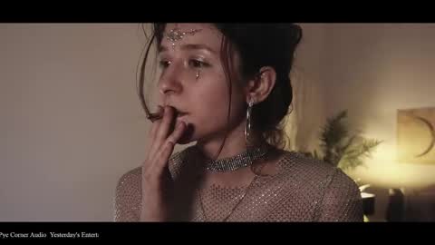 Coraline online show from 12.21.24