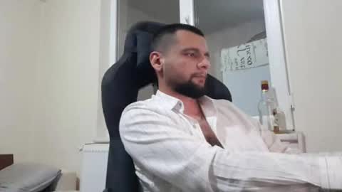 Snapshot of weezing442 chatting on 12.16.24 alp online show from 12.16.24