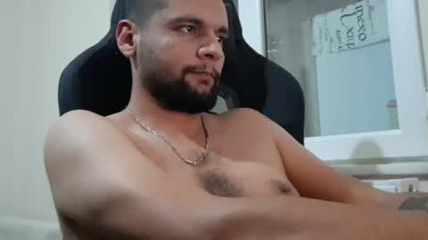 Snapshot of weezing442 chatting on 01.10.25 alp online show from 01.10.25