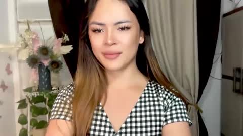 Hi Im LOVIE Please dont forget to follow and thumbs up me online show from 05.01.26