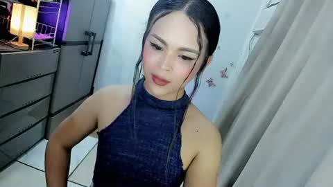 Hi Im LOVIE Please dont forget to follow and thumbs up me online show from 07.28.26