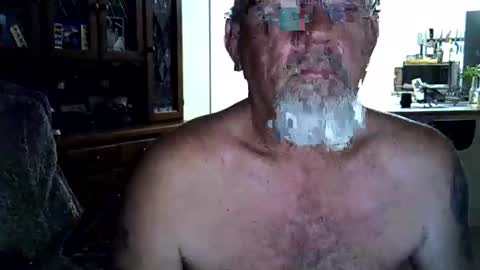 Snapshot of wellhelloo chatting on 02.12.26 Wellhelloo online show from 02.12.26