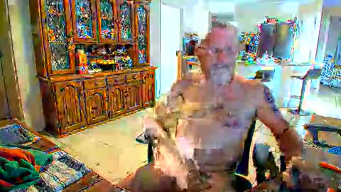 Snapshot of wellhelloo chatting on 06.11.26 Wellhelloo online show from 06.11.26
