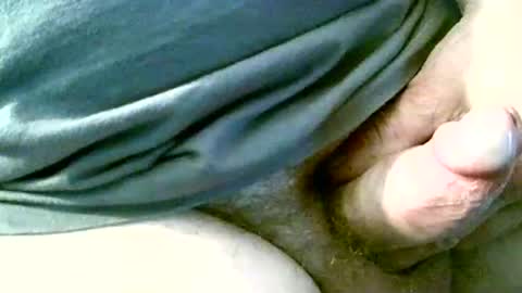 Snapshot of welshstuds chatting on 03.17.26 welshstuds online show from 03.17.26