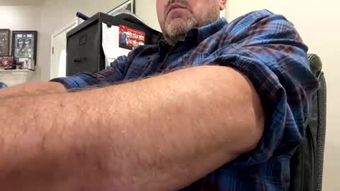 Snapshot of wes40960 chatting on 11.17.25 wes40960 online show from 11.17.25