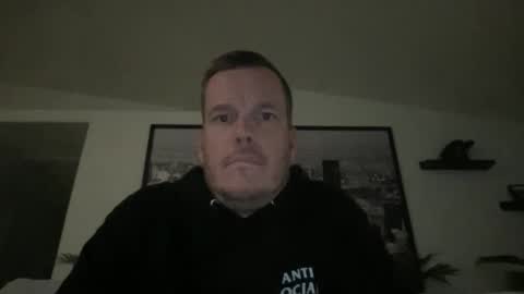 Snapshot of westcoastguy213 chatting on 10.26.25 westcoastguy213 online show from 10.26.25