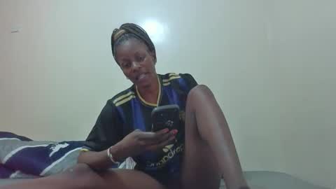 Snapshot of wetberry20 chatting on 10.28.25 wetberry20 online show from 10.28.25