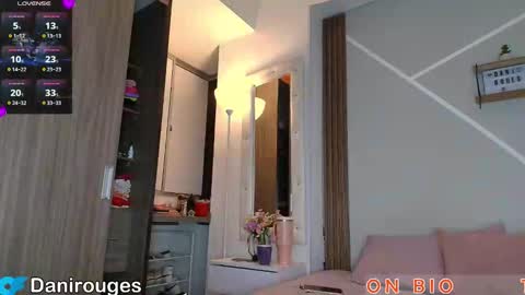 Mia and Dylan online show from 11.17.25