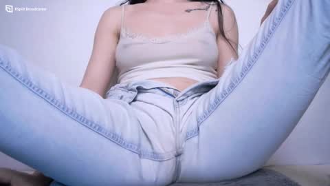 Snapshot of wetdream221 chatting on 03.12.25 Beatrice Moan from LovenseWet from Tip MenuOpen for Private online show from 03.12.25