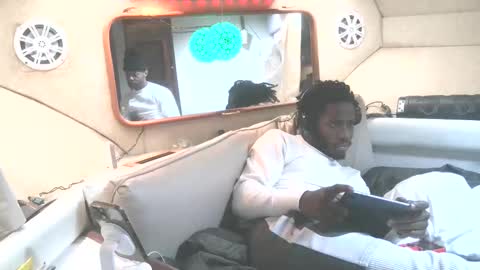 Snapshot of wetdreamsz101 chatting on 12.05.25 wetdreamz101 online show from 12.05.25