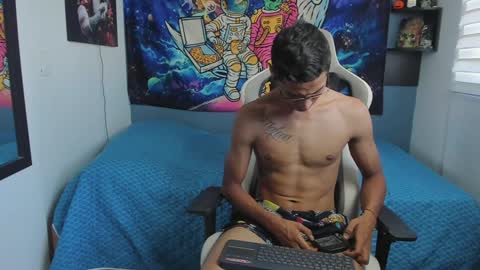 Snapshot of wexx_ chatting on 01.22.25 wex online show from 01.22.25