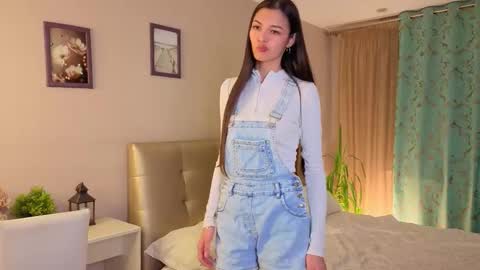 Snapshot of what_is_love_is chatting on 01.17.26 Kaylee online show from 01.17.26