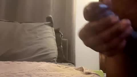 Snapshot of whatilikecum chatting on 12.05.25 Freaked out1 online show from 12.05.25