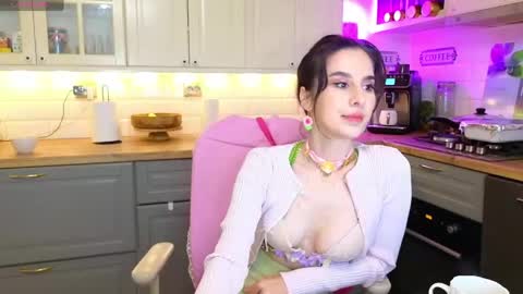 Victoria Maria online show from 04.26.26