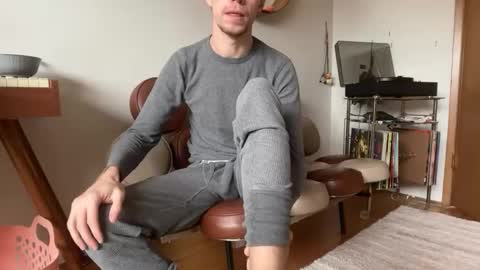 whatthefoot online show from 12.18.25