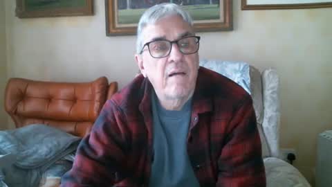 Snapshot of whitebriefs009 chatting on 01.05.25 whitebriefs009 online show from 01.05.25