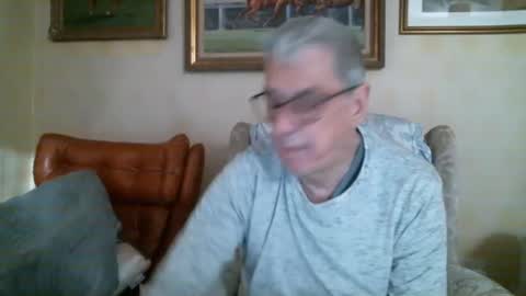 Snapshot of whitebriefs009 chatting on 01.13.25 whitebriefs009 online show from 01.13.25