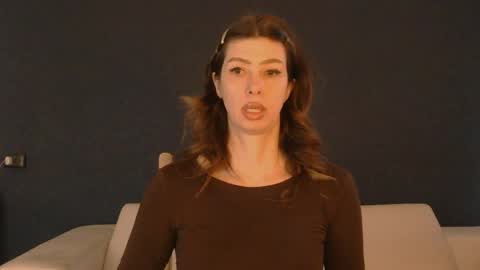 White Queen online show from 04.13.26