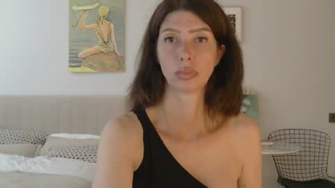 White Queen online show from 07.29.26