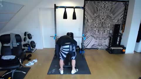 Snapshot of whiterabbit_86 chatting on 10.30.25 whiterabbit_86 online show from 10.30.25