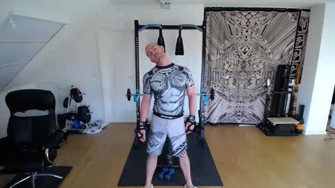 Snapshot of whiterabbit_86 chatting on 11.28.25 whiterabbit_86 online show from 11.28.25