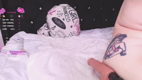 Laura online show from 03.30.26