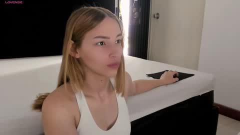 WhiteSun online show from 11.03.25