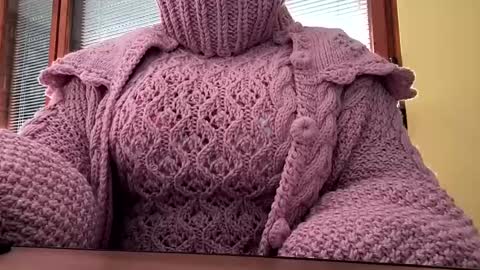 Snapshot of whitesweater chatting on 12.18.24 whitesweater online show from 12.18.24