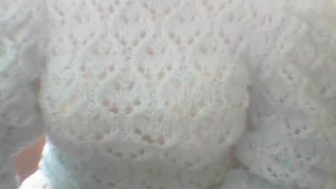 Snapshot of whitesweater chatting on 03.11.25 whitesweater online show from 03.11.25