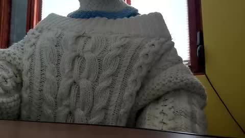 whitesweater online show from 11.10.25