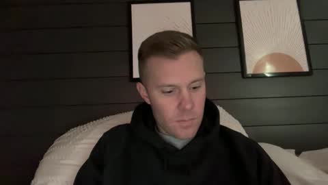 Snapshot of whoops1017 chatting on 12.19.25 whoops1017 online show from 12.19.25