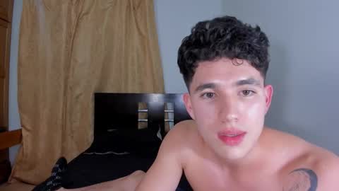 whos_he online show from 11.30.25