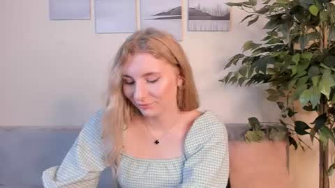 Mia online show from 07.14.26