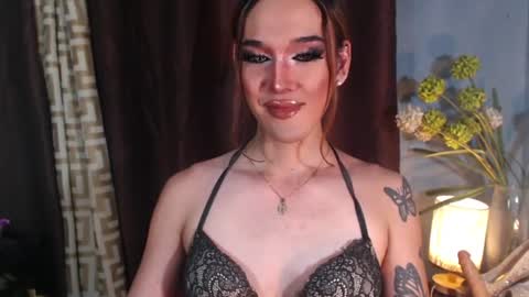 Snapshot of wickedarinaxx chatting on 07.22.26 Arina Mistress online show from 07.22.26