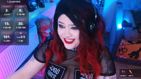 Snapshot of wickedxqueen chatting on 02.26.25 Laura  online show from 02.26.25