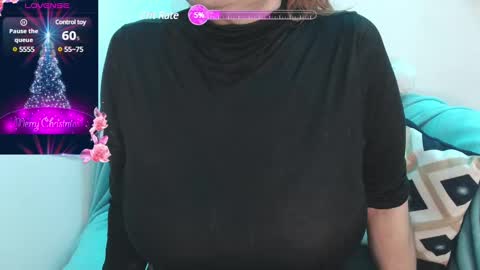 Snapshot of wife_mature chatting on 12.15.24 sussy online show from 12.15.24