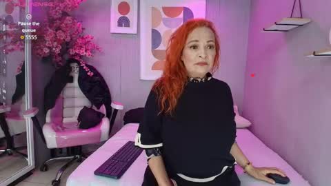 Snapshot of wife_mature chatting on 04.21.26 sussy online show from 04.21.26