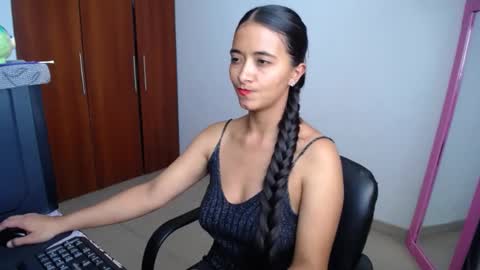 Snapshot of wifhot chatting on 01.20.25 Ilauren online show from 01.20.25