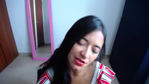 Snapshot of wifhot chatting on 02.08.25 Ilauren online show from 02.08.25