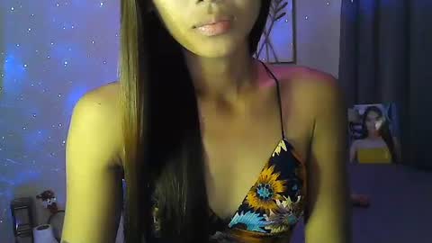Snapshot of wild_flowerx21 chatting on 01.06.25 Analyn online show from 01.06.25