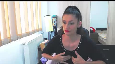 Snapshot of wildbea23 chatting on 02.01.26 Bea online show from 02.01.26