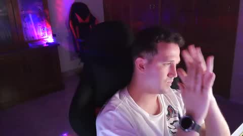 Snapshot of wilder6969 chatting on 10.14.25 Carlos online show from 10.14.25