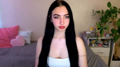 Snapshot of wildkittenx_ chatting on 06.24.26 Alena online show from 06.24.26