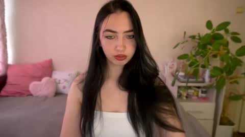 Snapshot of wildkittenx_ chatting on 07.19.26 Alena online show from 07.19.26