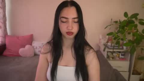 Snapshot of wildkittenx_ chatting on 07.22.26 Alena online show from 07.22.26