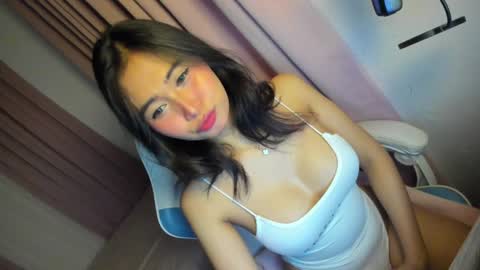 Snapshot of wildkittytrans chatting on 01.12.25 CHRISTINE online show from 01.12.25