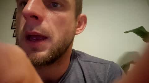 Snapshot of wildmike93 chatting on 10.18.25 wildmike93 online show from 10.18.25