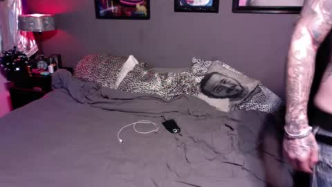 Snapshot of wildrobjr9 chatting on 12.16.24 RobBangz online show from 12.16.24