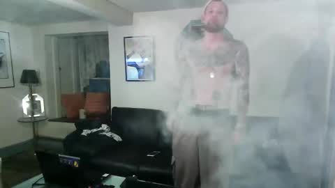 Snapshot of wildrobjr9 chatting on 02.04.25 RobBangz online show from 02.04.25